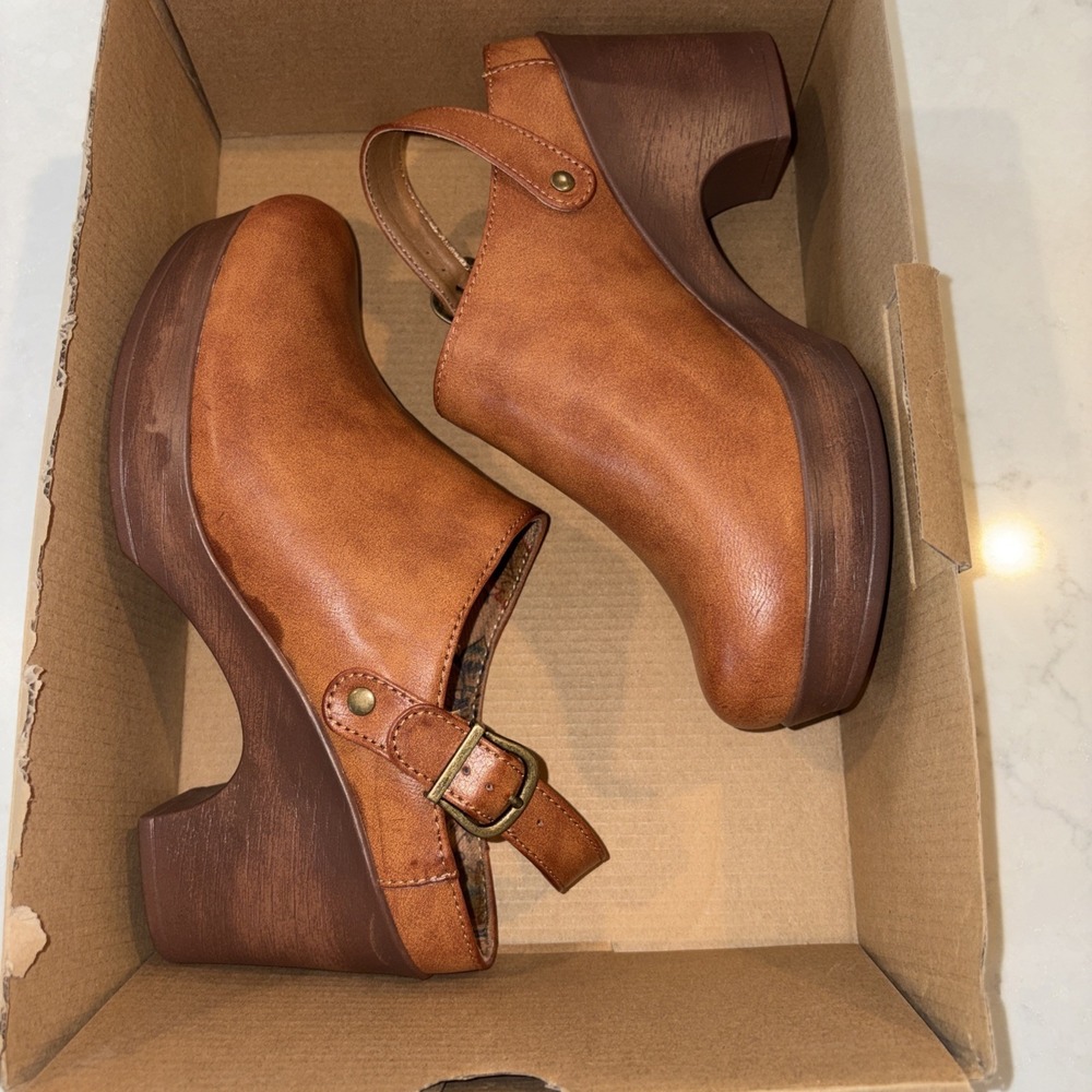 NEW BOC Women's Adel Clog, Style# BC0040016, Size 10, Color Tan Platform Heel - Picture 7 of 8